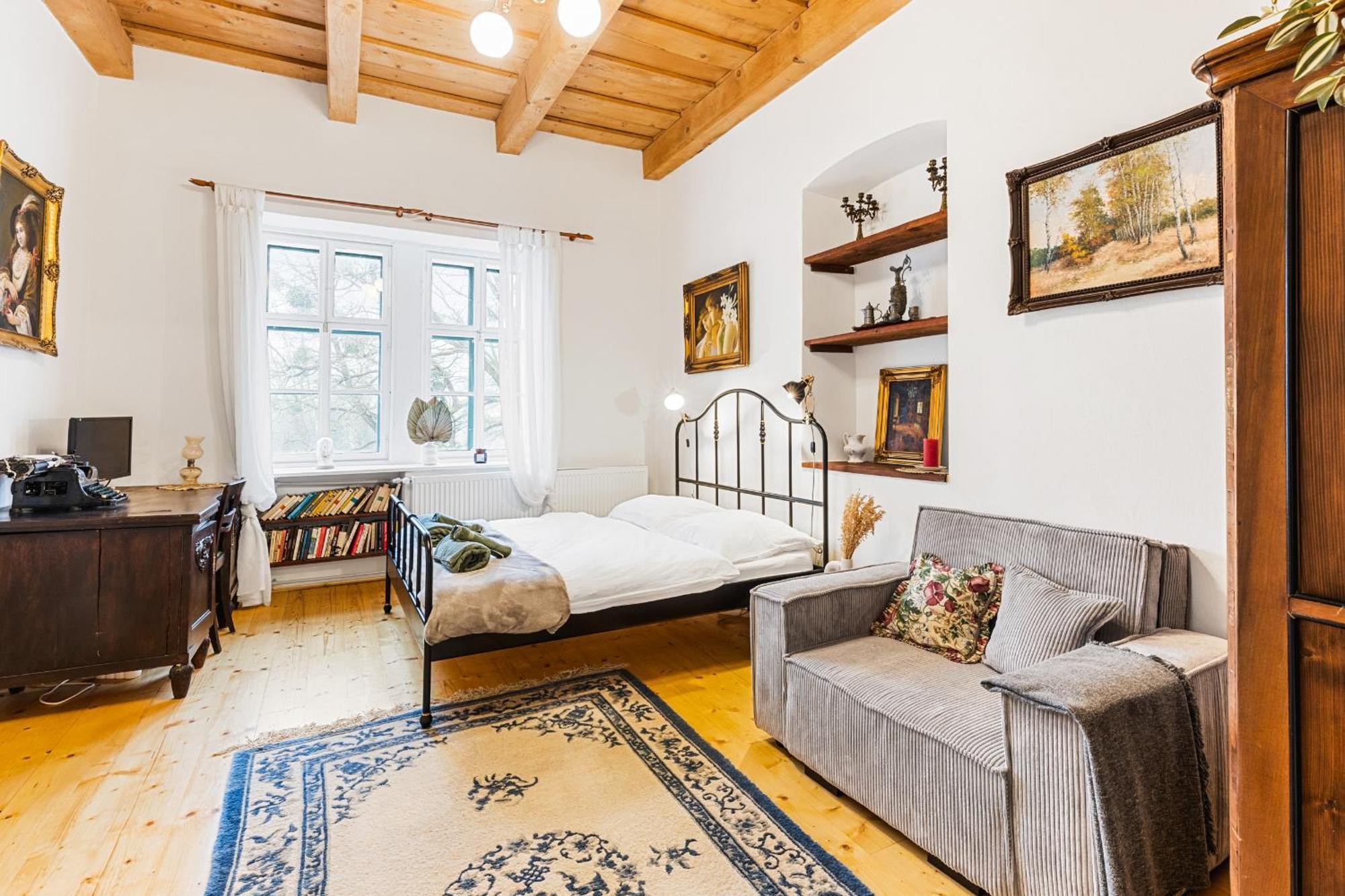 Sovi Dom- Historicke Apartmany Z 19 Storocia, 4Km Od Banskej Stiavnice Svätý Anton Exterior foto