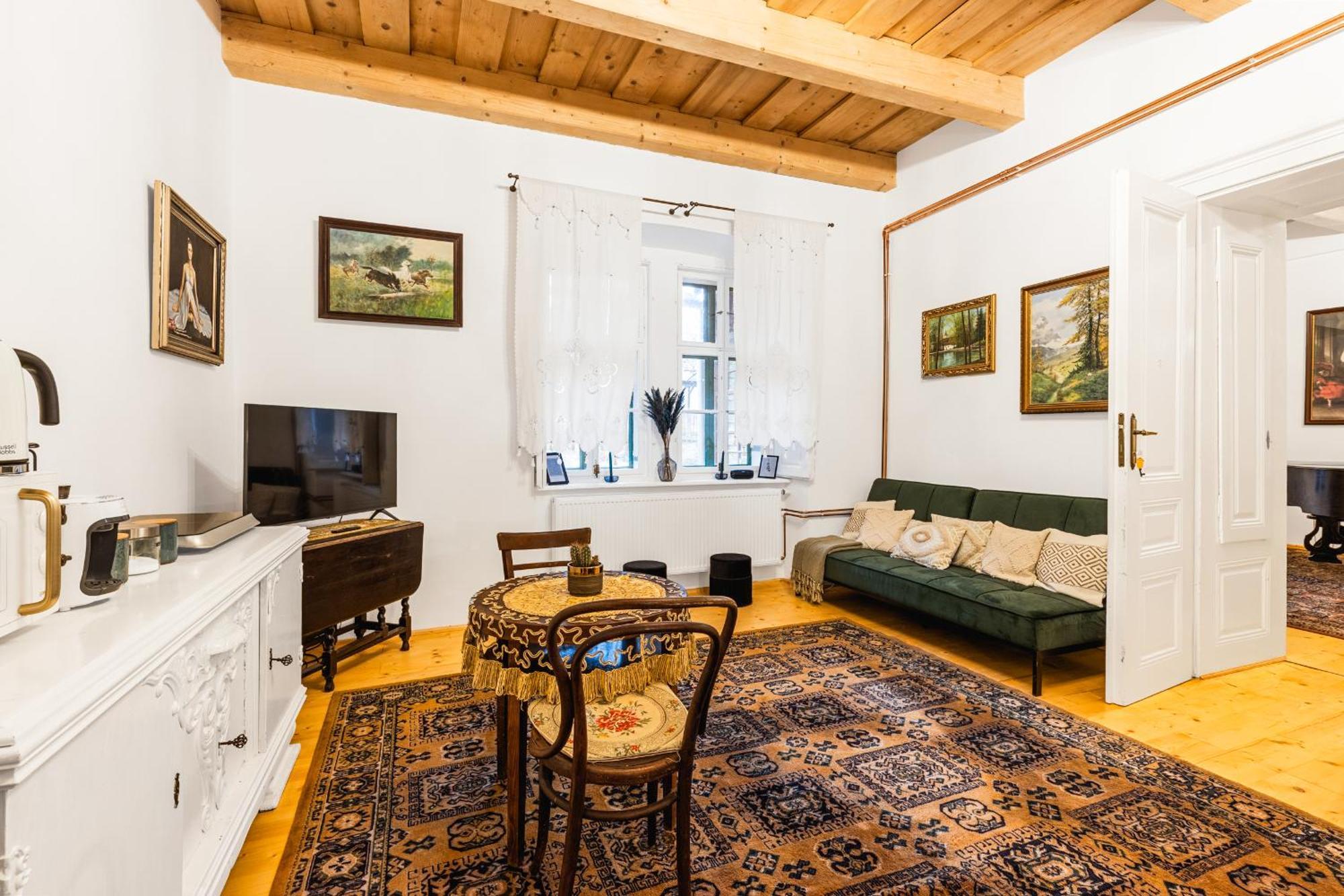 Sovi Dom- Historicke Apartmany Z 19 Storocia, 4Km Od Banskej Stiavnice Svätý Anton Exterior foto