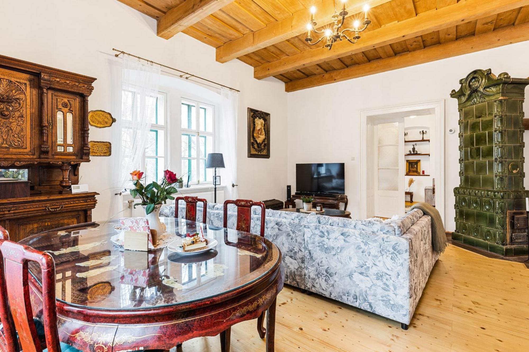 Sovi Dom- Historicke Apartmany Z 19 Storocia, 4Km Od Banskej Stiavnice Svätý Anton Exterior foto